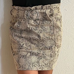 Haute Monde animal Print Skirt size medium